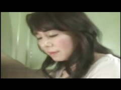 Japanese Nudes presents: The understanding japanese mother !